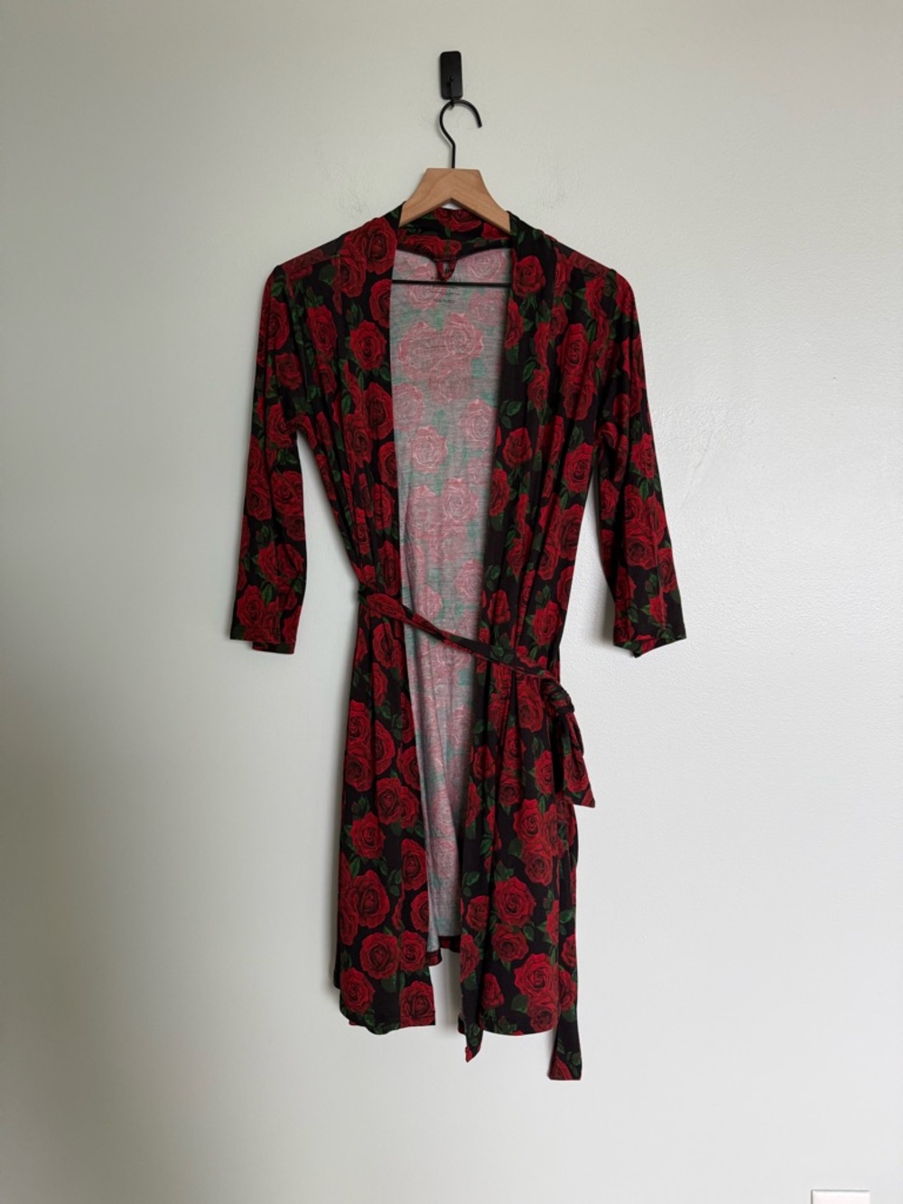 Bums and Roses Natural Bamboo Rose Robe - Picture 5 of 8